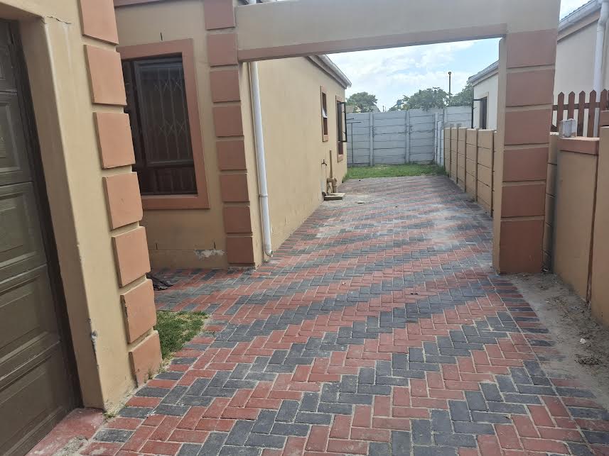 3 Bedroom Property for Sale in Hamilton Estate Western Cape